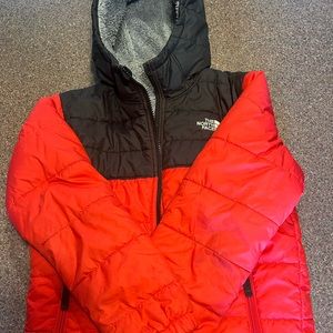 North Face Youth Kids Jacket Coat. Reversible 2 sides (red/black and gray)